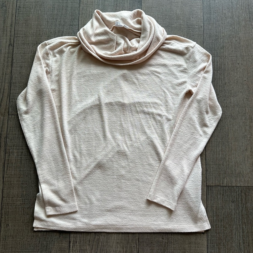 Gap cowl neck cream long sleeve size S
